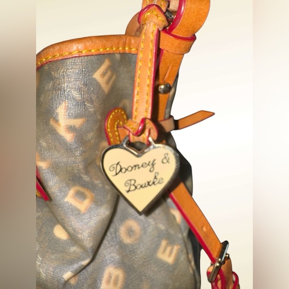 Dooney & Bourke Stylish Monogram Handbag NWOT - Picture 10 of 10